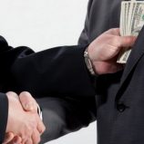 El poder corrompe – por Hernán Bonilla